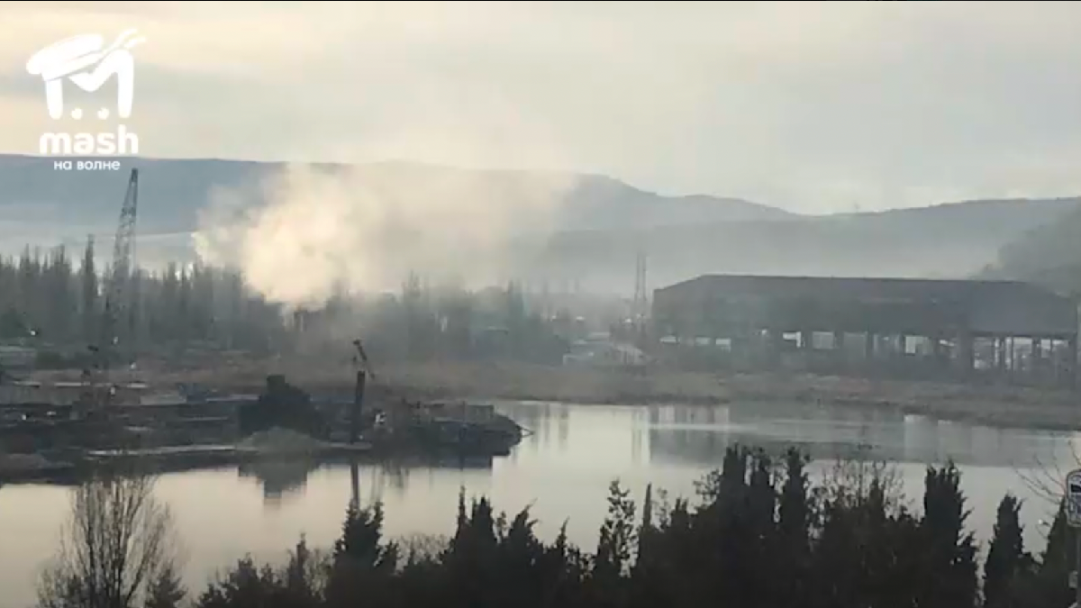 Жителі окупованого Севастополя скаржаться на задушливий дим з крематорію